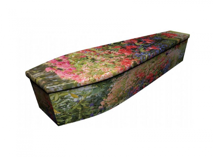 Wooden coffin - Garden - 4086